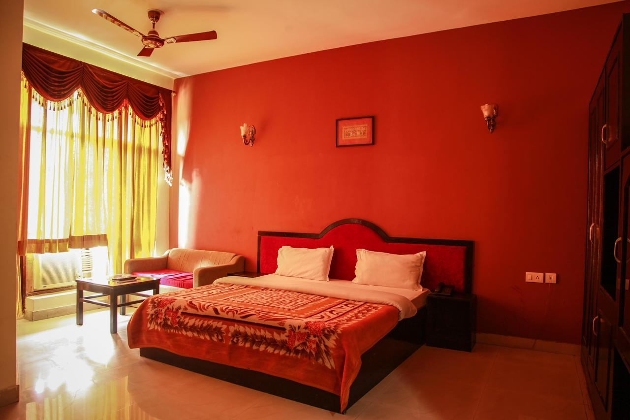 Hotel Neeraj Bhawan- Triveni Ghat Risikés Kültér fotó