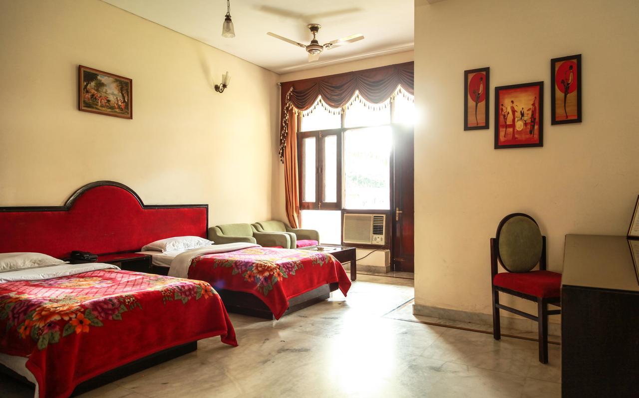 Hotel Neeraj Bhawan- Triveni Ghat Risikés Kültér fotó